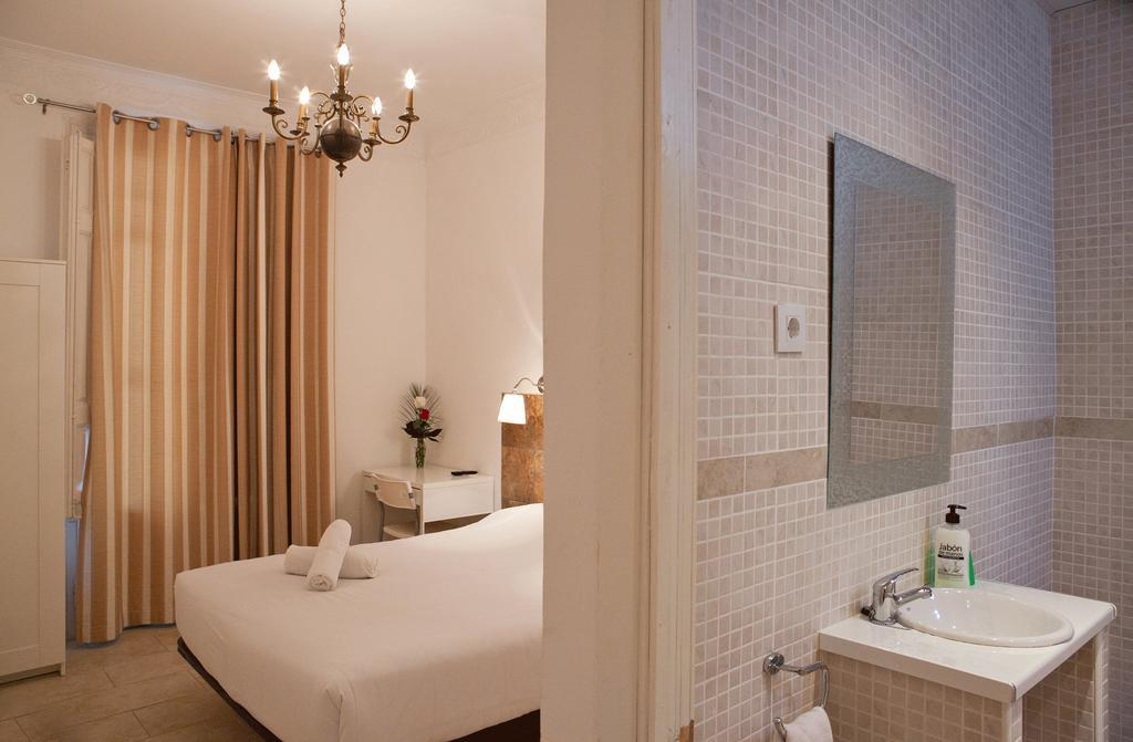 Hostal Martinval Barcelona Room photo