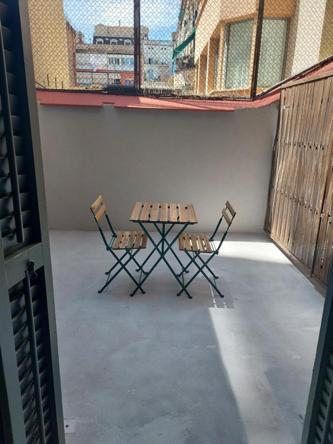 Hostal Martinval Barcelona Exterior photo