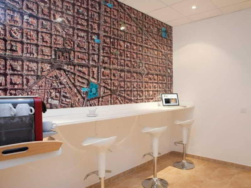 Hostal Martinval Barcelona Exterior photo